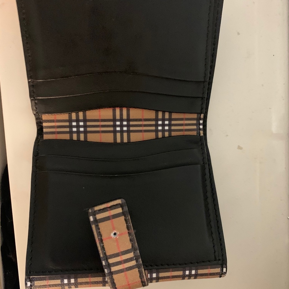 Authentic Burberry Wallet - Picture 3 of 3